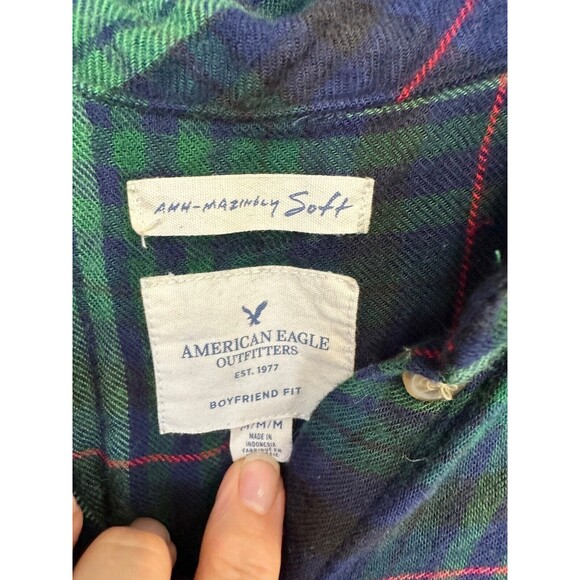 American Eagle Shirt Womens M Green Blue Plaid Button Up Boyfriend Flannel Soft - Picture 2 of 4